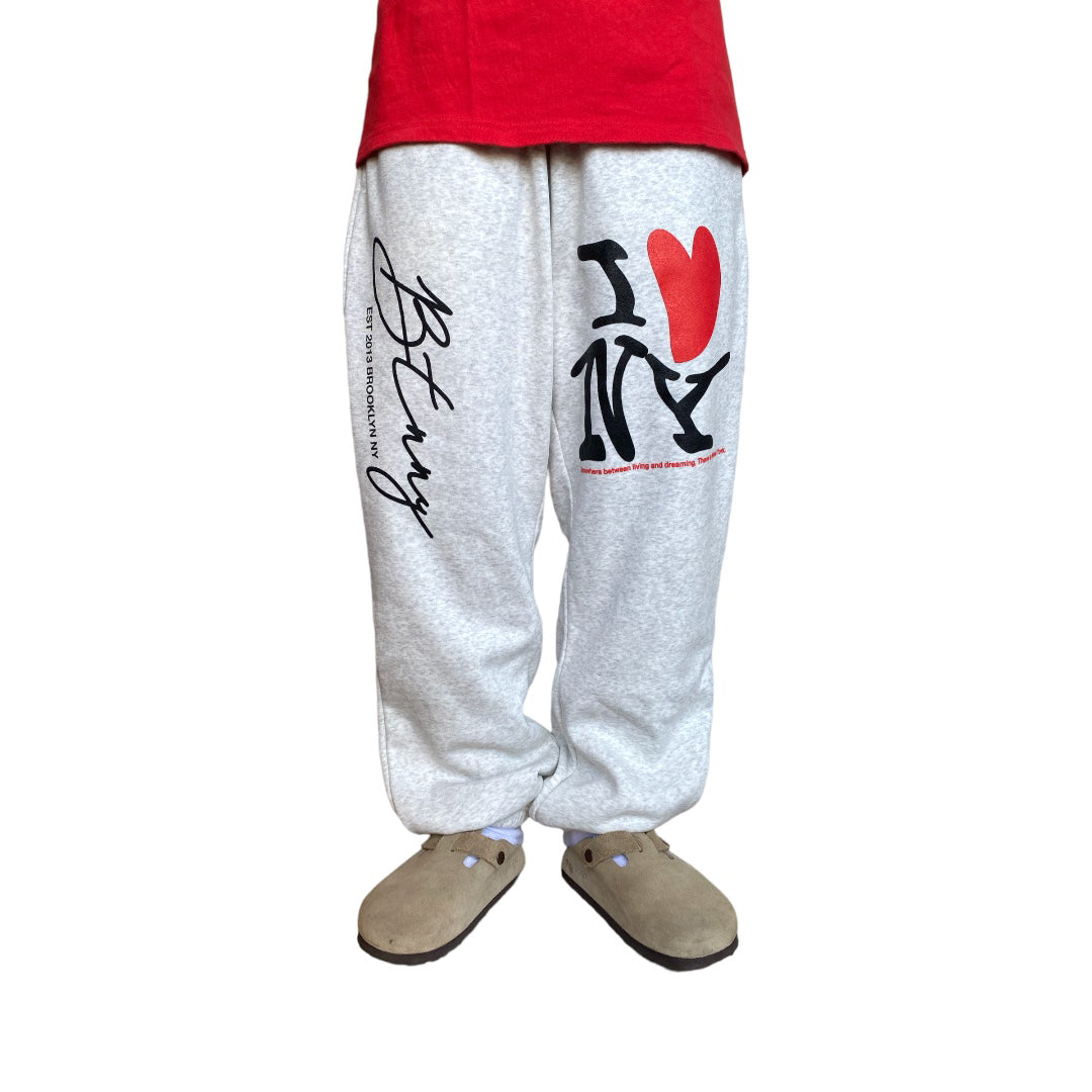 FALLING LOVE NY SWEATPANTS