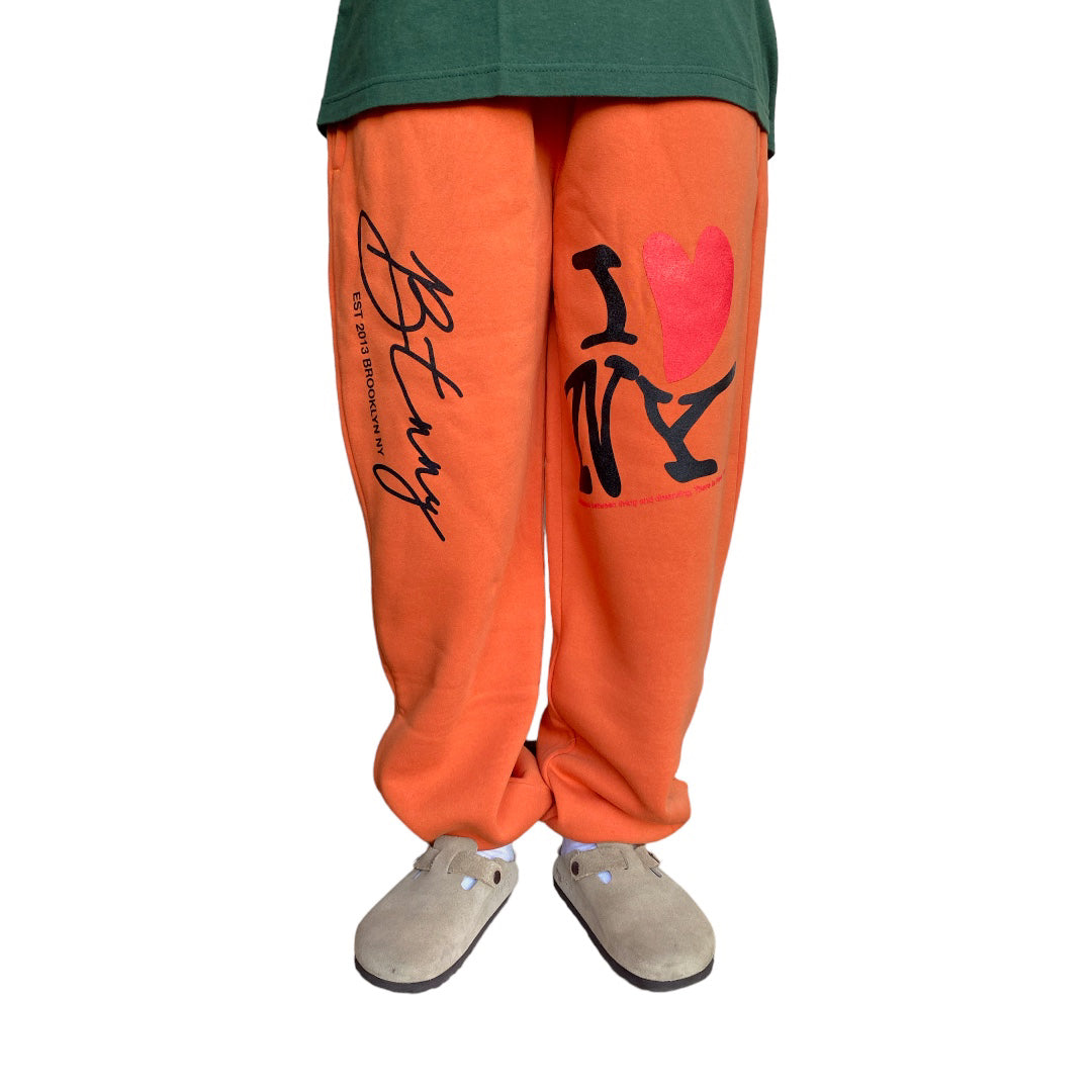 FALLING LOVE NY SWEATPANTS