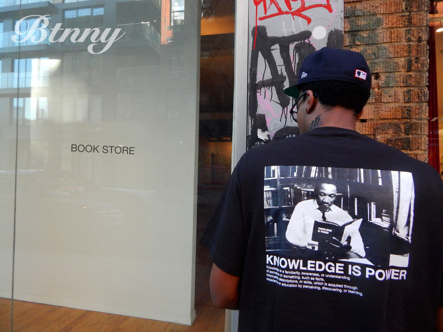 KNOWLEDGE IS POWER POCKET S/S T-SHIRTS