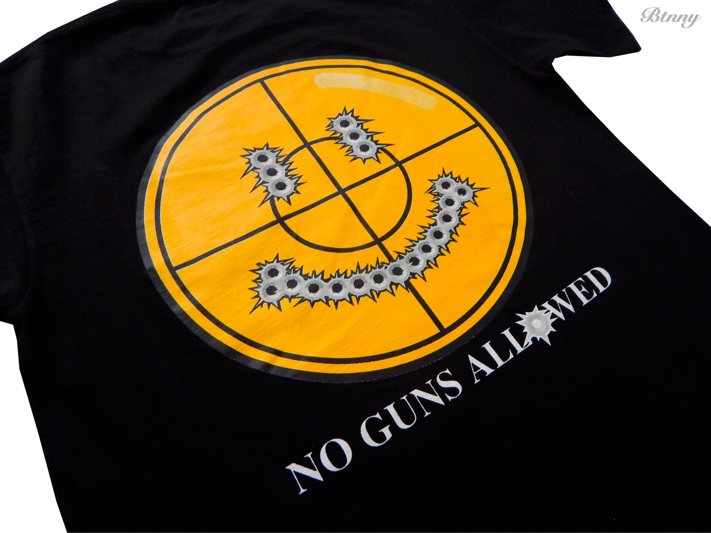 NO GUNS ALLOWED Pocket S/S T-Shirts